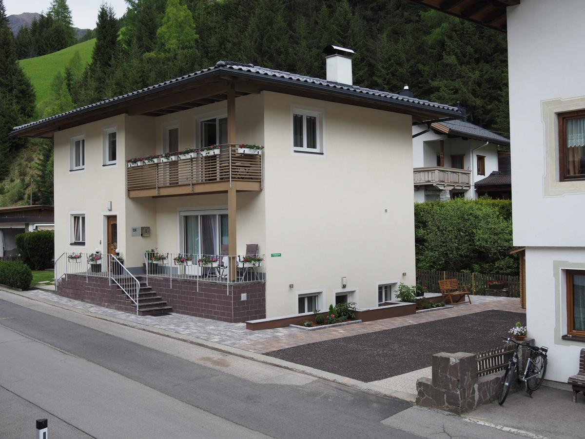 Ferienwohnung Dolomitenheim Ausservillgraten Exterior photo